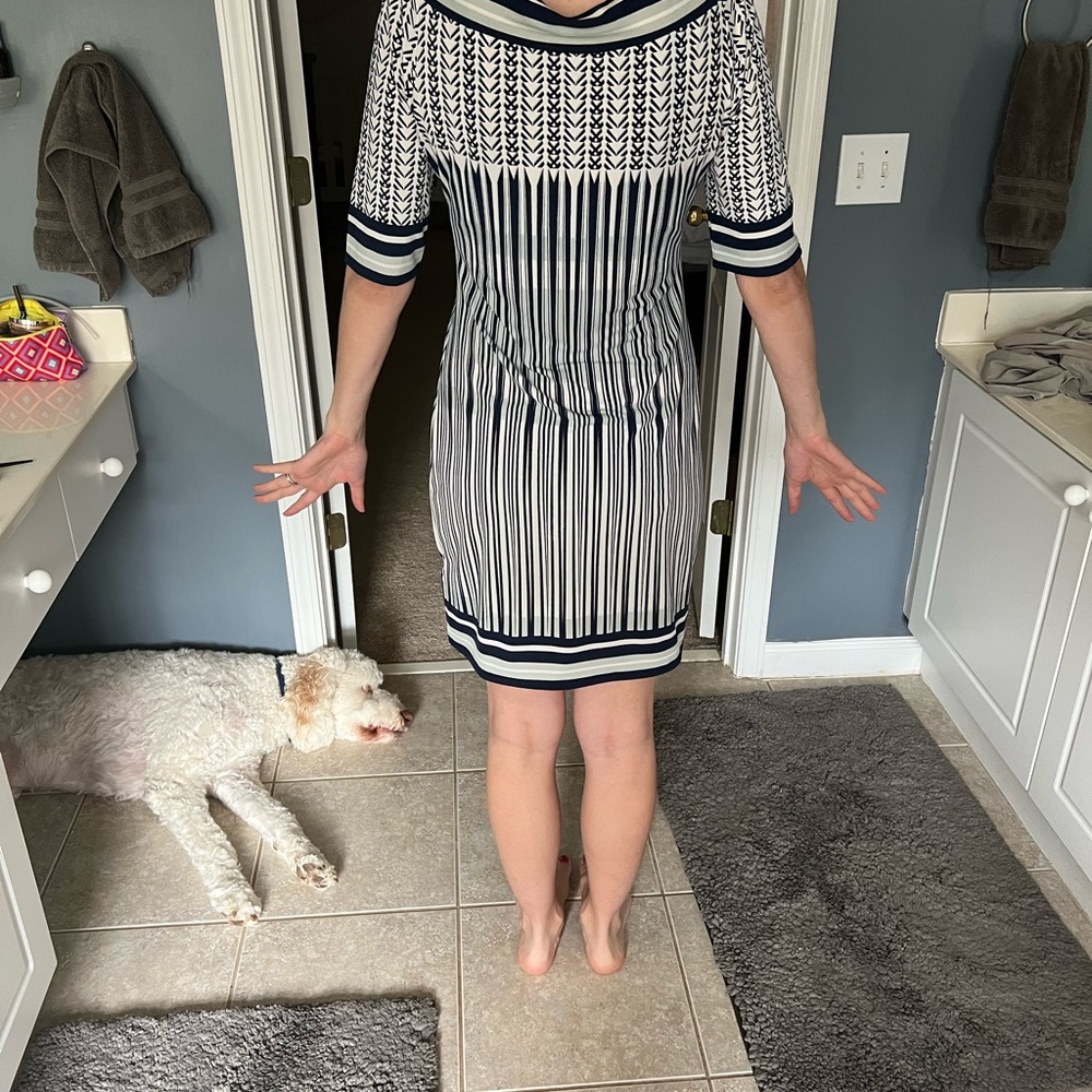 Dress size medium - Picture 3 of 5